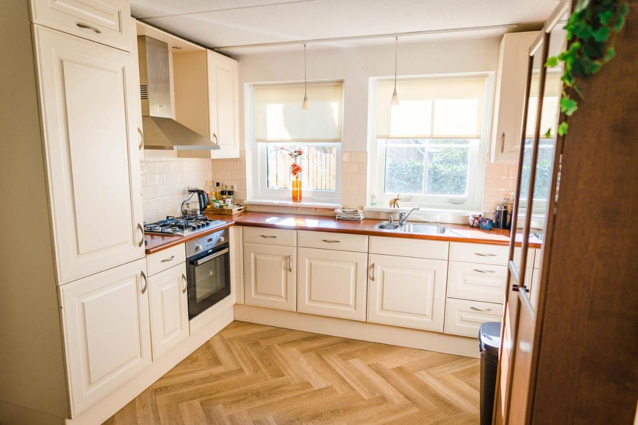 Luxe Vakantiehuis In Het Bos Met Jacuzzi En Sauna Lunteren Kültér fotó